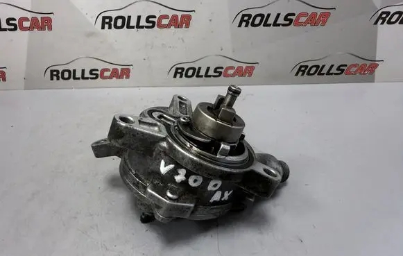 Volvo V70 Vacuum pump 30731825