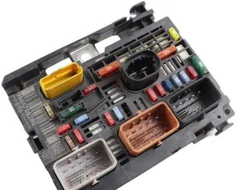 Citroen Berlingo Fuse module 9664706280