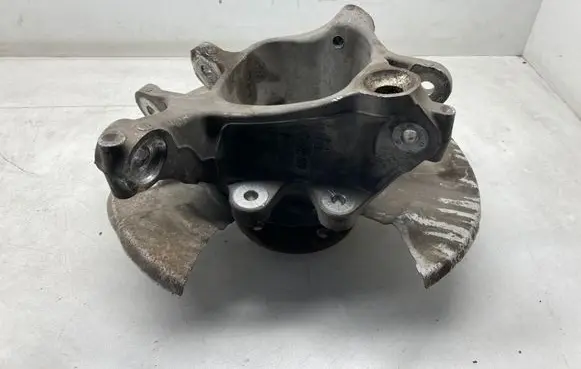 BMW 6 F12 F13 Rear wheel hub 6852894