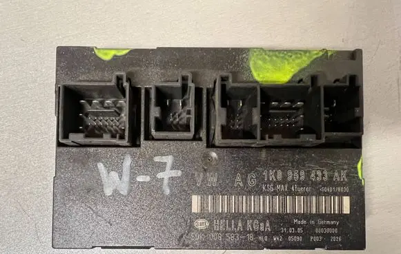 Volkswagen Touran I Comfort/convenience module 1K0959422AK 00030000 1K0959433AK