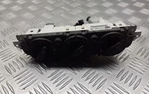 Ford Focus Interior fan control switch 7M5T-19980-AA