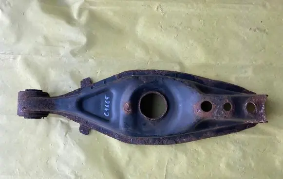 Mercedes-Benz C W203 Rear control arm A2033500006