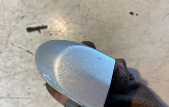 Rear door exterior handle/bracket