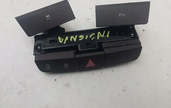 Opel Insignia A Hazard light switch