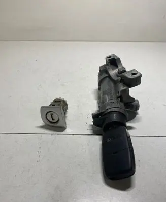 Audi A4 S4 B6 8E 8H Ignition lock 4B0905851B