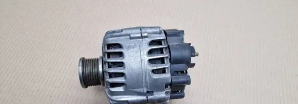 Renault Captur Generator/alternator 231007842R