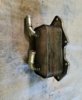 Engine oil radiator