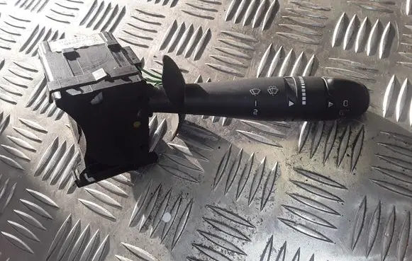 Renault Laguna II Wiper control stalk 8200012245