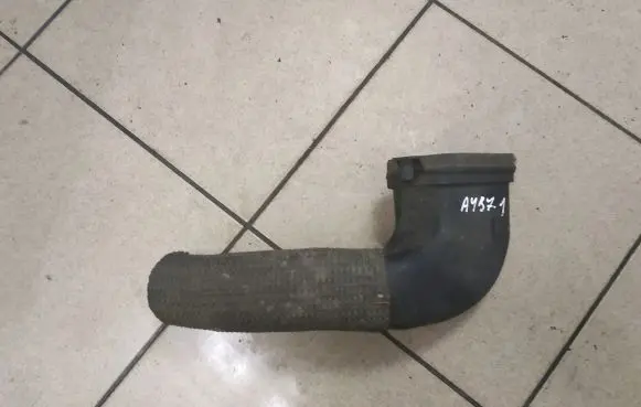 Audi A4 S4 B7 8E 8H Air intake duct part 8E0129604N