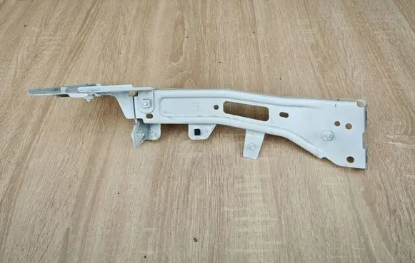 Audi A4 S4 B9 Fender mounting bracket 8W0821136B 8W0821184A