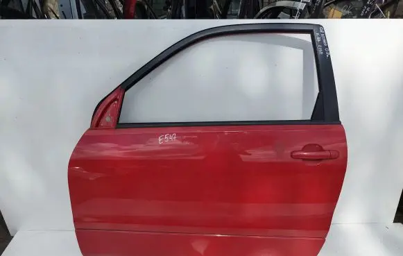 Suzuki Grand Vitara II Front door