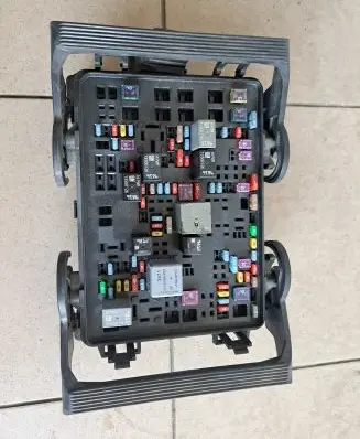 Chevrolet Corvette C7 Fuse box set 84019255 CJS