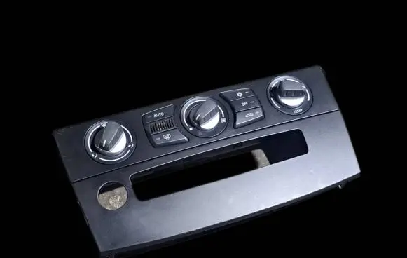 BMW 5 E60 E61 Climate control unit 11419110