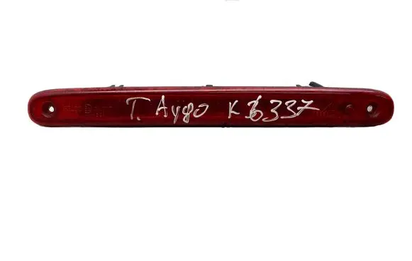 Toyota Aygo AB10 Third/center stoplight S302B E204017
