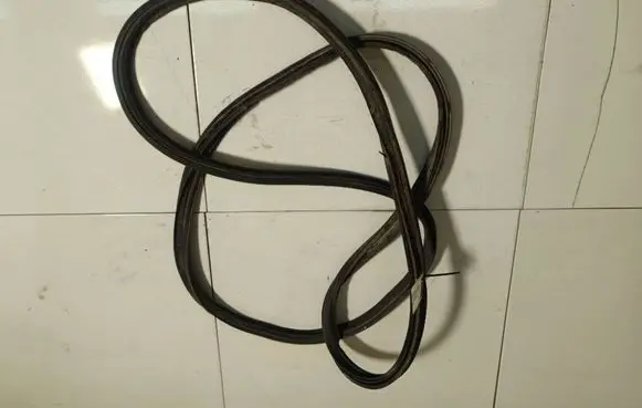 Hyundai Santa Fe Trunk rubber seal (body) 