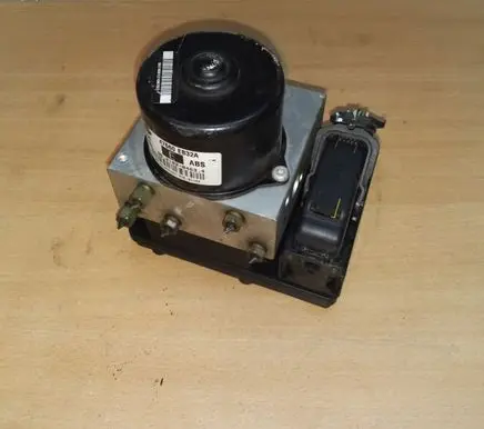 Nissan Navara D40 ABS Pump 47660EB32A