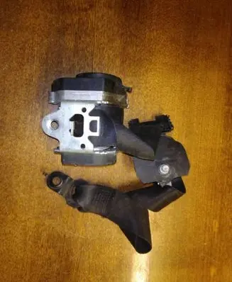 Mercedes-Benz ML W164 Front seatbelt 603372200 008L000