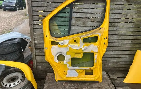 Opel Vivaro Front door