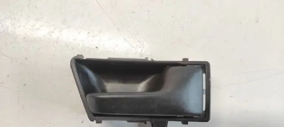 Volkswagen Polo II 86C 2F Front door interior handle 321837236A