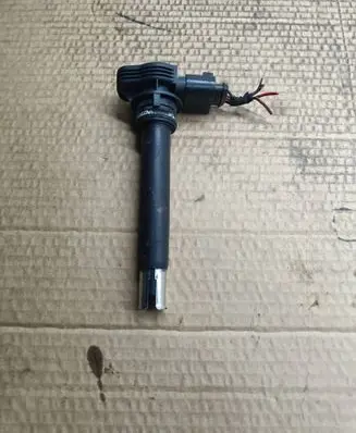 Skoda Yeti (5L) High voltage ignition coil 06H905115B 0221604115