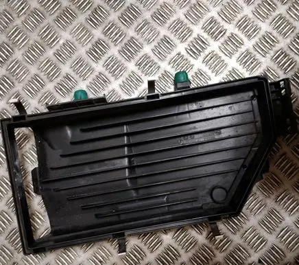 Mercedes-Benz CLA C117 X117 W117 Air filter box cover A6540900001