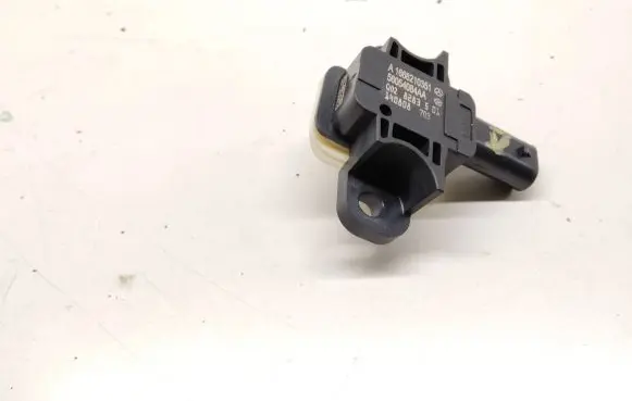 Mercedes-Benz A W176 Airbag deployment crash/impact sensor A1668210351
