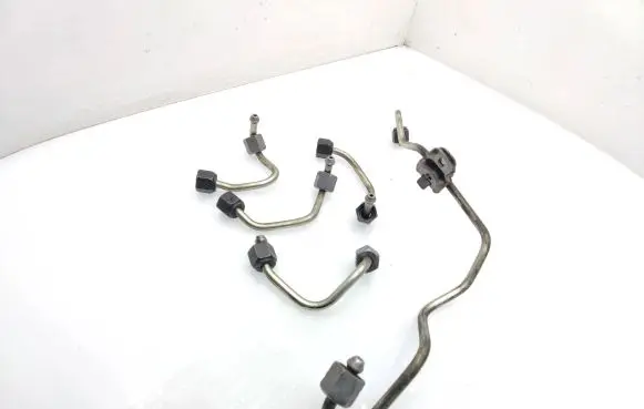 Peugeot 508 Fuel injector supply line/pipe 