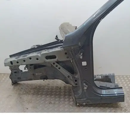 Mercedes-Benz ML W166 Front quarter panel 