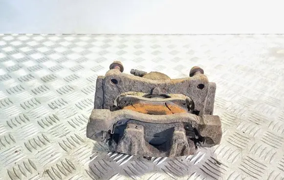 Toyota Avensis T250 Front brake caliper