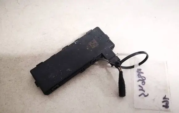 Opel Insignia A Antenna control unit 13597911