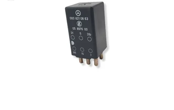 Mercedes-Benz E W124 Other relay 0008210863 05897600