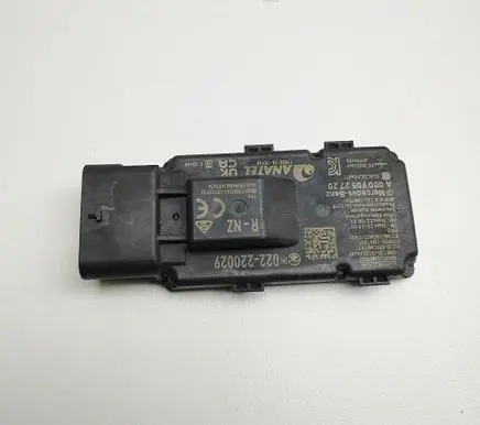 Mercedes-Benz S W223 Aerial antenna amplifier A0009052720 A3C1255640400