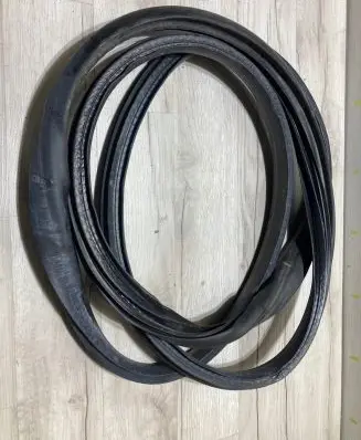 Renault Clio V Front door rubber seal 