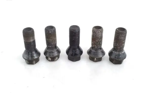 BMW 7 G11 G12 Nuts/bolts 