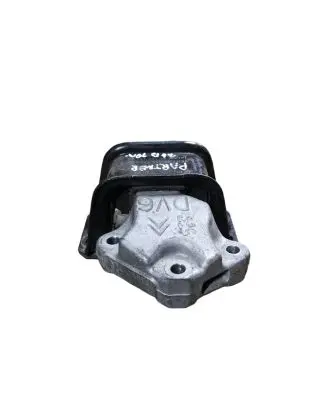 Peugeot Partner Engine mount bracket 896820267804