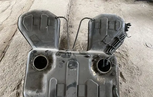 Audi A8 S8 D3 4E Fuel tank 4E0201021M