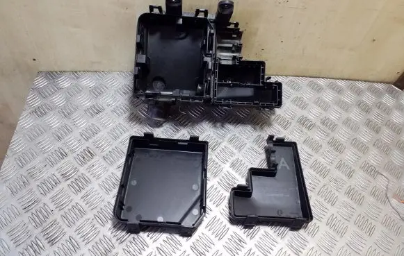 Nissan X-Trail T32 Fuse box set 243824BE1A