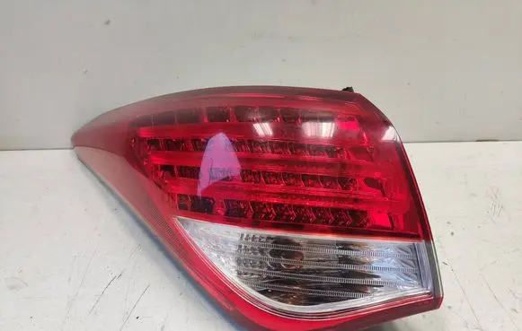 Hyundai i40 Rear/tail lights 924013Z3