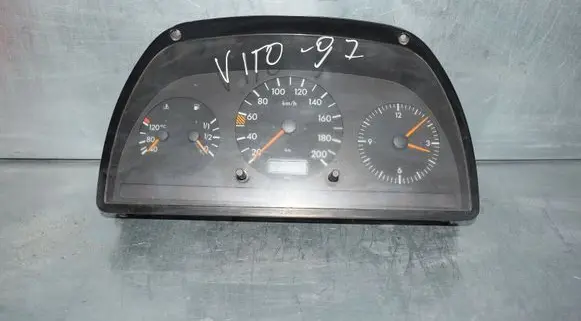 Mercedes-Benz Vito Viano W638 Speedometer (instrument cluster) 0005423001