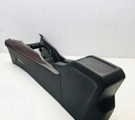 Peugeot 2008 I Center console 