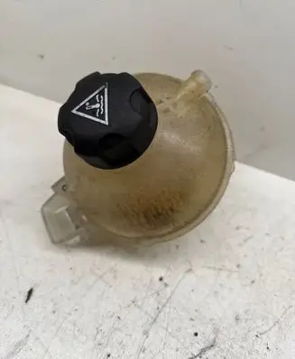 Peugeot 308 Coolant expansion tank/reservoir 9678514680 9678125880 9678125980
