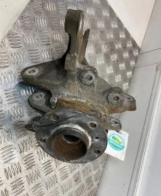 BMW 5 F10 F11 Rear wheel hub 6796100