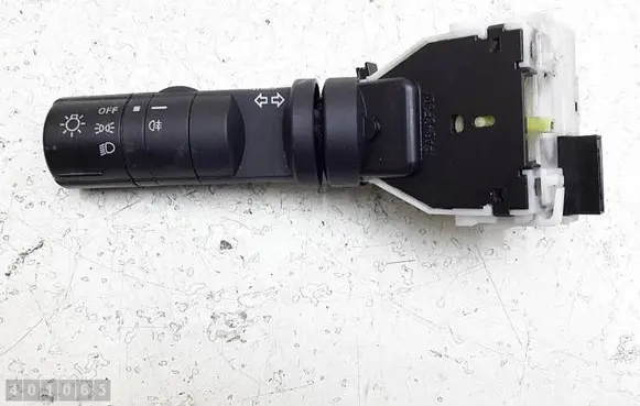 Nissan Qashqai Indicator stalk 14425