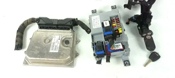 Fiat Doblo Engine control unit/module ECU 51904073 MJD