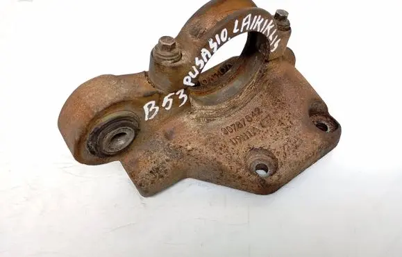 Volvo XC70 Driveshaft support bearing bracket 30787842