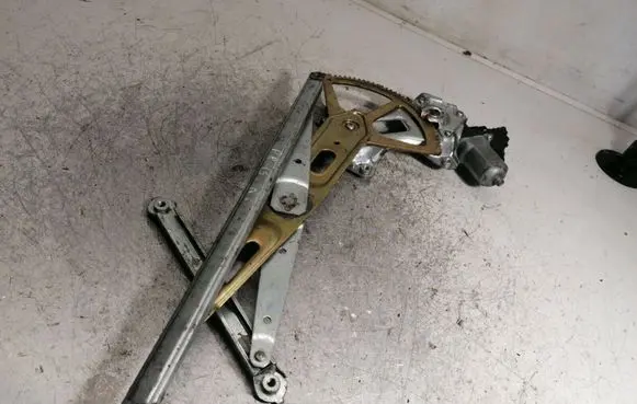 Toyota Prius (XW20) Rear door window regulator with motor 8572035140