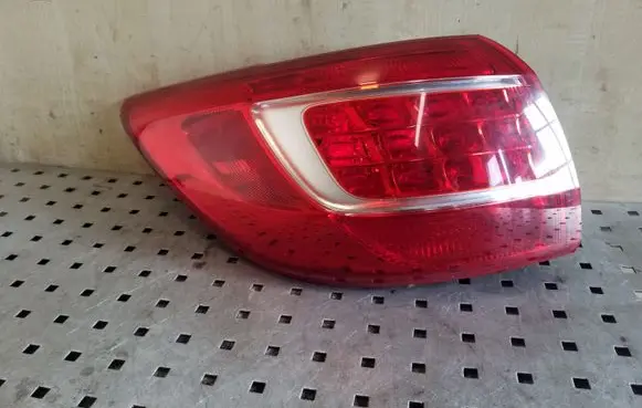 KIA Sportage Rear/tail lights 924013W0