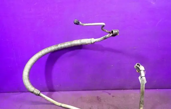 BMW X3 E83 Air conditioning (A/C) pipe/hose 