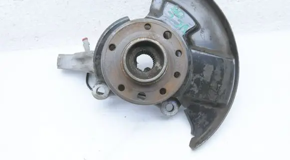 Opel Vectra C Front wheel hub spindle knuckle