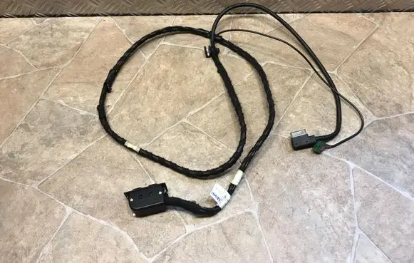 Mercedes-Benz C W204 AUX in-socket connector A2048207215